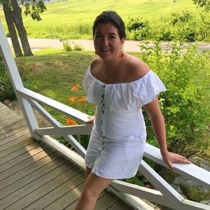 Meet your Posher, Caroline